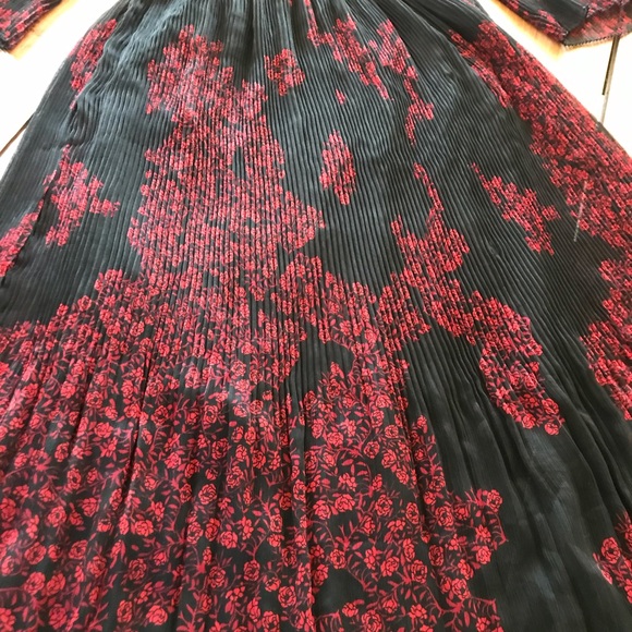 Guess Maxi Dress - Picture 8 of 11